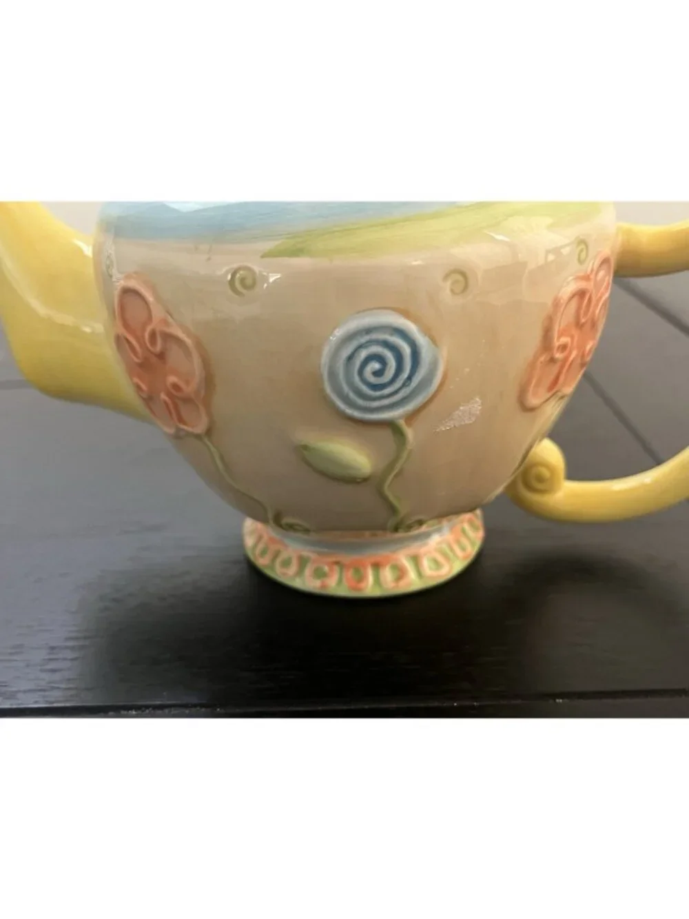 Oneida Country Bouquet Ceramic Teapot Multicolor Floral Raised Design Pastel 6in
